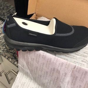 SKETCHERS BRAND NEW W TAGS